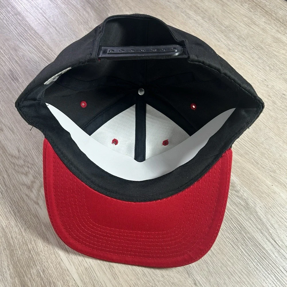 VTG‎ Red Dog Snapback Hat Beer Black Red Adjustable Retro 90s Cap